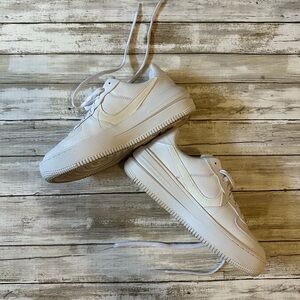 Nike Air Force 1  Women's Shoes DJ9946-100 Size 8